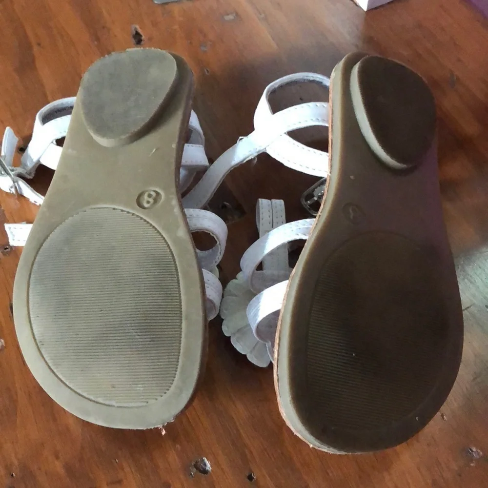 White flower sandal